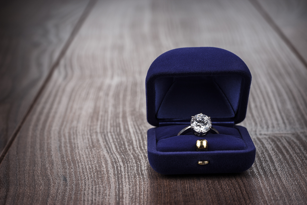 8 opciones de anillos de compromiso para la novia - Opinión