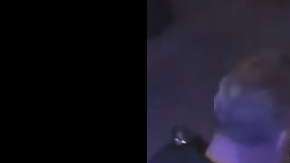 En Twitter, circulan dos clips del oficial.