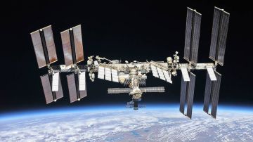 La Estación Espacial Internacional fue lanzada el 20 de noviembre de 1998.