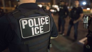 ICE dijo que tenían órden de captura internacional.