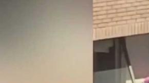 La niña jugaba en las alturas y fue rescatada gracias al aviso de un médico.