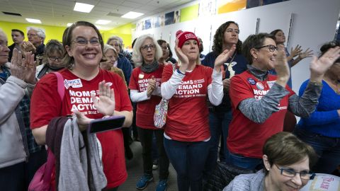 Las mujeres se hicieron sentir las midterms. EFE/EPA/JIM LO SCALZO