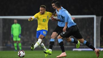 Neymar consiguió la solitaria anotación del triunfo de Brasil sobre Uruguay