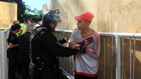 Hasta el momento se reportan 10 detenidos por los disturbios dentro y fuera del estadio