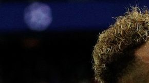 Neymar Jr. del París Saint-Germain fue 'troleado' por una patinadora.