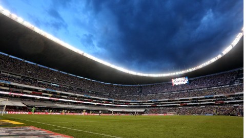 estadio azteca cambiaria de nombre