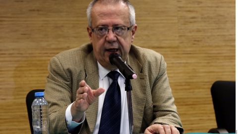 Carlos Urzúa