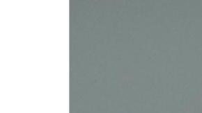 Fue arrestado después de estamparse en un árbol