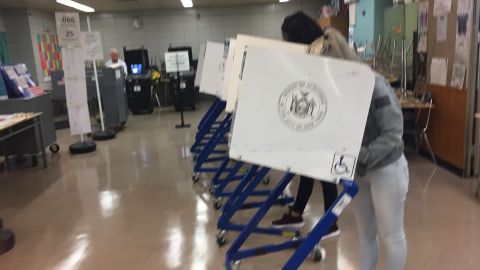 Centro de votación en Queens de las elecciones primarias del 13 de septiembre. Foto David ramírez