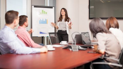 La mayoría de las empresas latinas son jóvenes y tienen gestores también muy jóvenes./Shutterstock