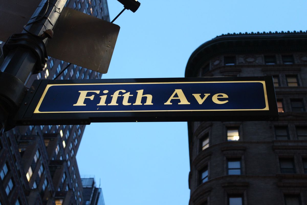La Quinta Avenida bajó un sitio respecto a los altos costos que pagan los negocios por un local en este lugar.