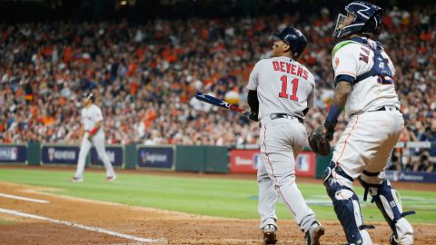 El número 11 de Rafael Devers fue uno de los elegidos por el ganador de la lotería