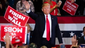 Trump durante un acto de campaña en Pensacola, Florida.