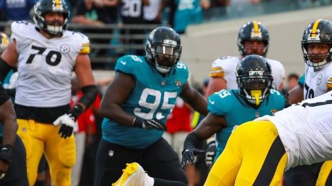 Ben Roethlisberger logró un touchdown de último segundo para los Pittsburgh Steelers ante Jacksonville.