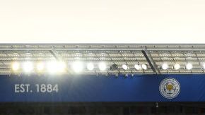 Dos minutos de silencio se guardaron previo al juego entre Leicester City y Burnley