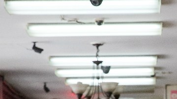 ICE continúa operaciones en busca de trabajadores indocumentados