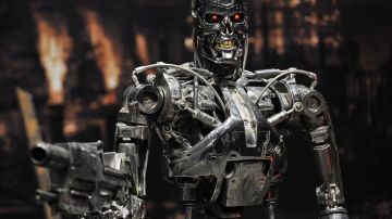 Figura a escala humana del robot T-800 usado en la película Terminator 2.