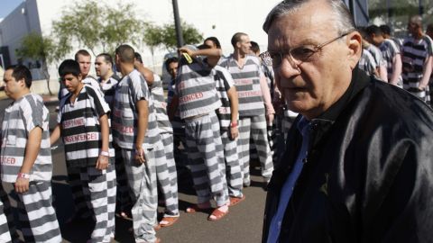 Trump otorgó un perdón presidencial al controversial ex alguacil