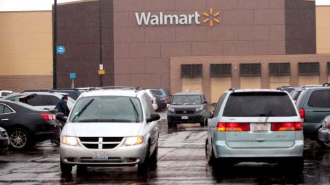 Walmart To Raise Its Minimum Raise To 11 Dollars An Hour