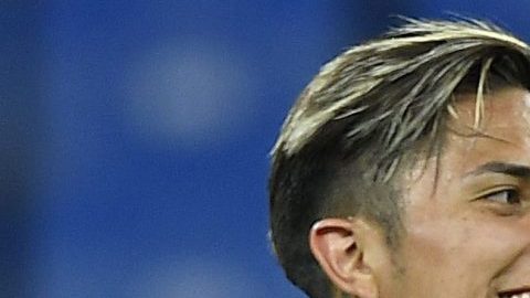 Carlos Salcedo, jugador mexicano del Eintracht Frankfurt alemán.