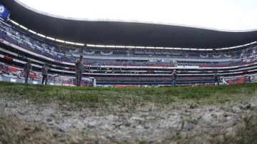 La cancha del Estadio Azteca, volverá al pasto natural.