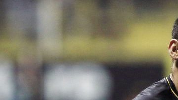 El festejo de Jesús Escoboza. Dorados de Sinaloa venció a Bravos de Juárez, en el estadio Banorte.