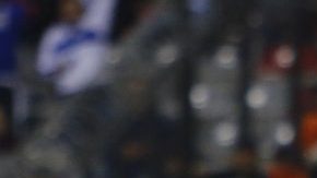 Edgar Mendez festeja su gol al Querétaro con el que Cruz Azul ya ve cerca la semifinal del Apertura 2018.