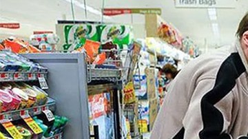 Scott Macaulay prepara cena para desconocidos para que nadie esté solo el Día de Acción de Gracias.