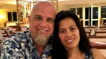 Stephen Bennett y su esposa, quienes se dirigían a Cuba a disfrutar de varios días en un hotel con todo incluido.
