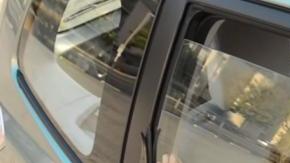 La cantante se desmaya dentro de una SUV