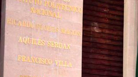 Protesta en el Congreso mexicano contra la anunciada visita de Maduro