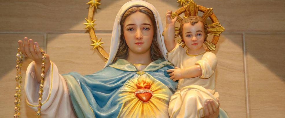 figura de la Virgen María decoración para el hogar y la oficina Amosfun Figura de la Virgen María de plástico luminosa figura de coleccionista de escritorio 