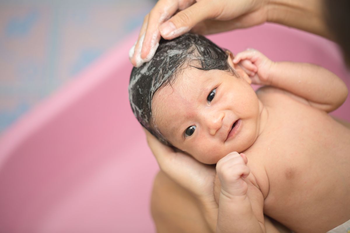 Retiran del mercado más de 2,000 sillas de baño para bebés vendidas en Amazon por riesgo de ahogamiento
