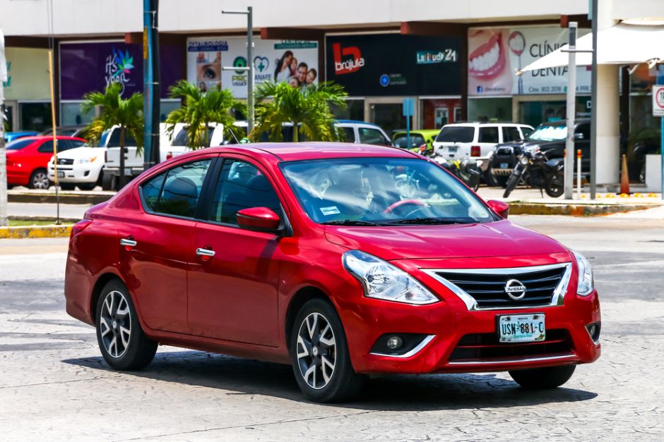 nissan versa 