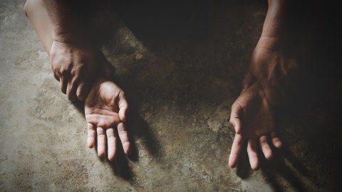 Inventa violación para ocultar infidelidad