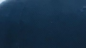 Wilson Román intenta ocupar su tiempo mientras avanza en la caravana.