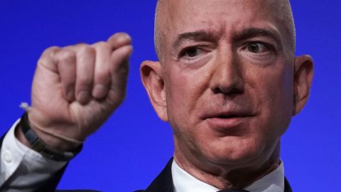 Jeff Bezos creó recientemente un fondo que creará escuelas.