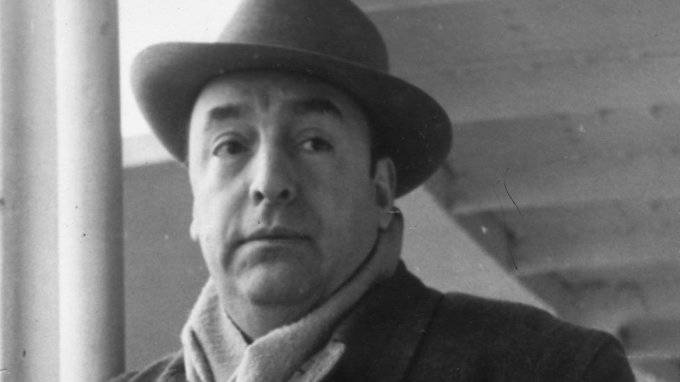 Pablo Neruda (1904-1973) es quizás el poeta chileno más conocido.