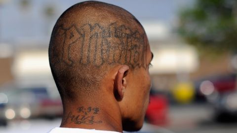 En Sacramento, los delitos violentos se atribuyen a las pandillas.