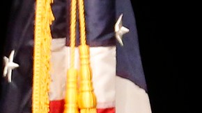 Alex Villanueva dijo que va a trabajar de cerca con la comunidad inmigrante. (Aurelia Ventura/La Opinion)