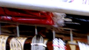 Dorotea Castro y su hija Ruby Castro compran su Niño Dios en el Mercadito del Este de Los Ángeles en preparación para la Navidad. (Aurelia Ventura/La Opinion)