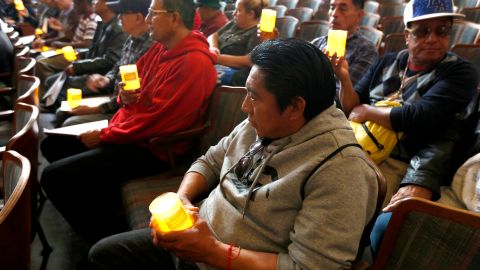 12/31/18 / LOS ANGELES/The Coalition to Preserve LAÊand the Healthy Housing Foundation powered by AHF hold a candlelight memorial, at the First Unitarian Church, to memorialize 1,269 homeless men, women and children who died in LA County in 2017 and 2018. (Aurelia Ventura/La Opinion)