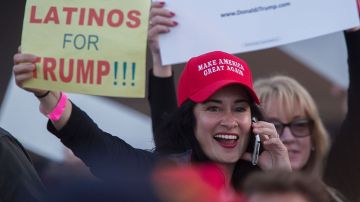 Latinos conservadores todavía creen en Trump.  DAVID MCNEW/AFP/Getty Images