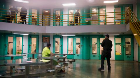 Familiares y activistas protestan por esta cruel práctica del gobierno