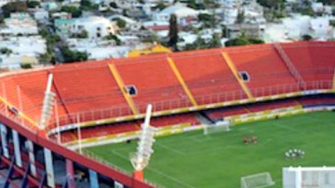 Los ladrones ingresaron a las oficinas del estadio Luis "Pirata" Fuente
