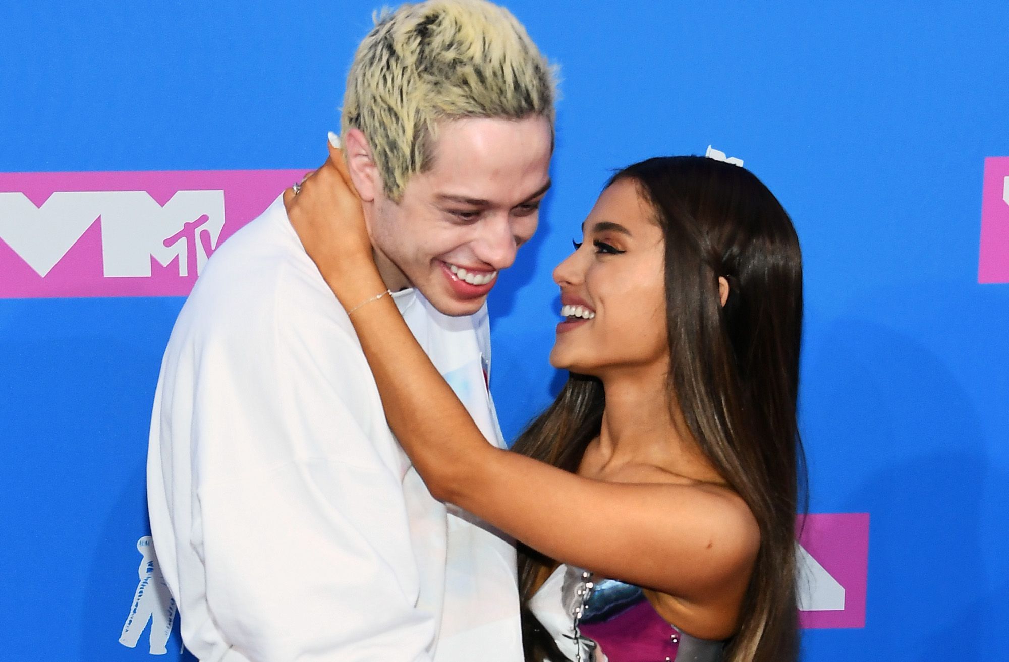 Ariana Grande: Pete Davidson revela como su compromiso con la cantante se  condenó tras la muerte de Mac Miller - La Opinión