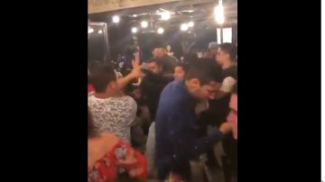 Hinchas de River y Boca protagonizan pelea en bar de Madrid