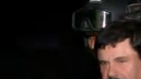 El Chapo es trasladado a un penal de Ciudad Juárez.