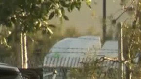 Una pesona fallece; otra esta herida tras el violento choque. (@CBSLA)