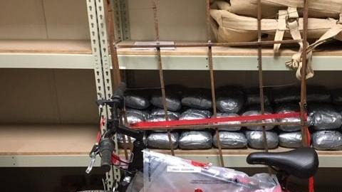 El peso combinado de los paquetes era de 129.33 libras con un valor estimado de $1,422,553 dólares. (Foto cortesía de la Patrulla Fronteriza)